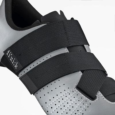 Превью  Велотуфли шоссейные FIZIK Tempo Powerstrap R5 Reflective Grey/Black